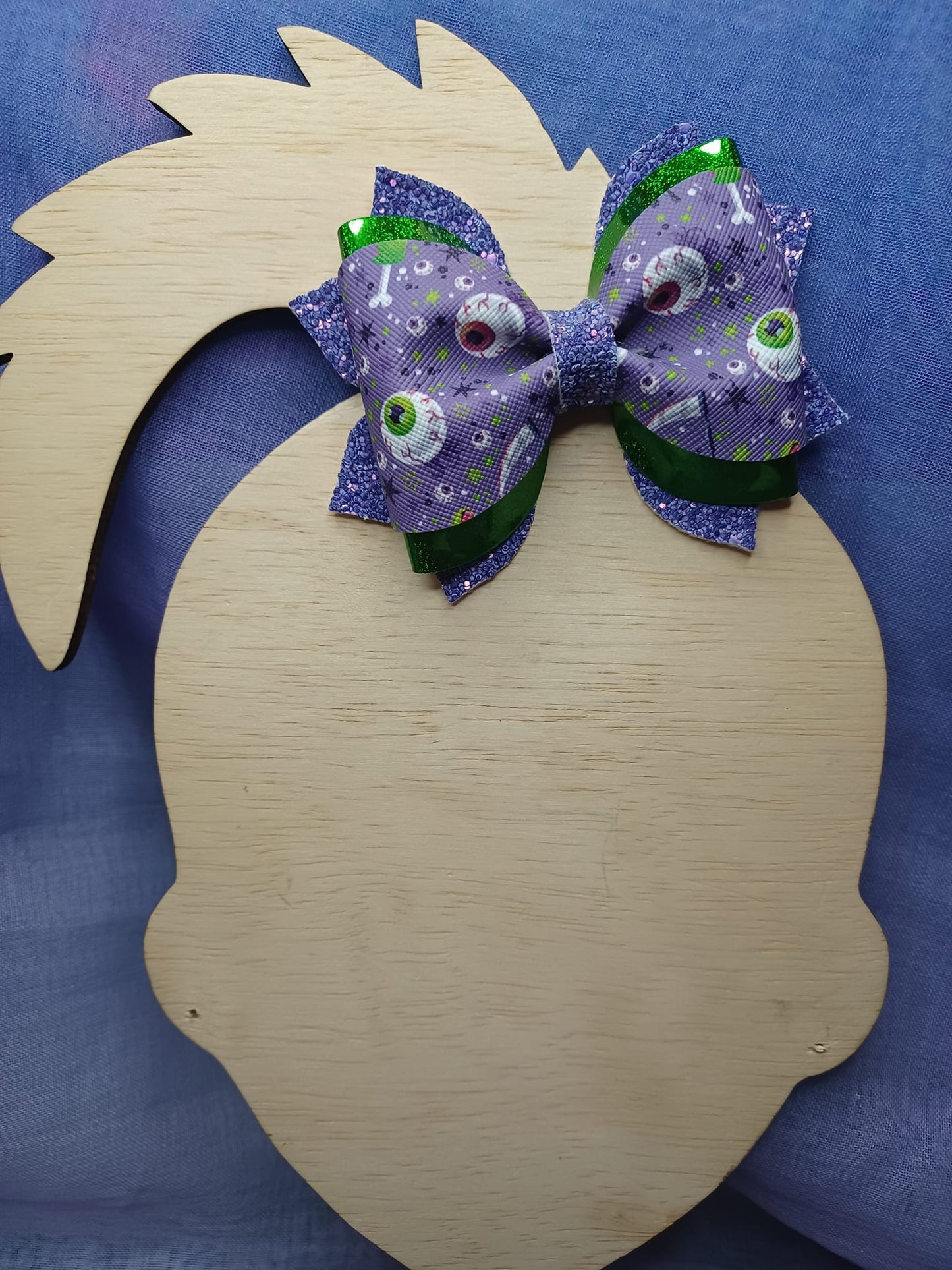 Zombie Eyes Halloween Daisy Bow