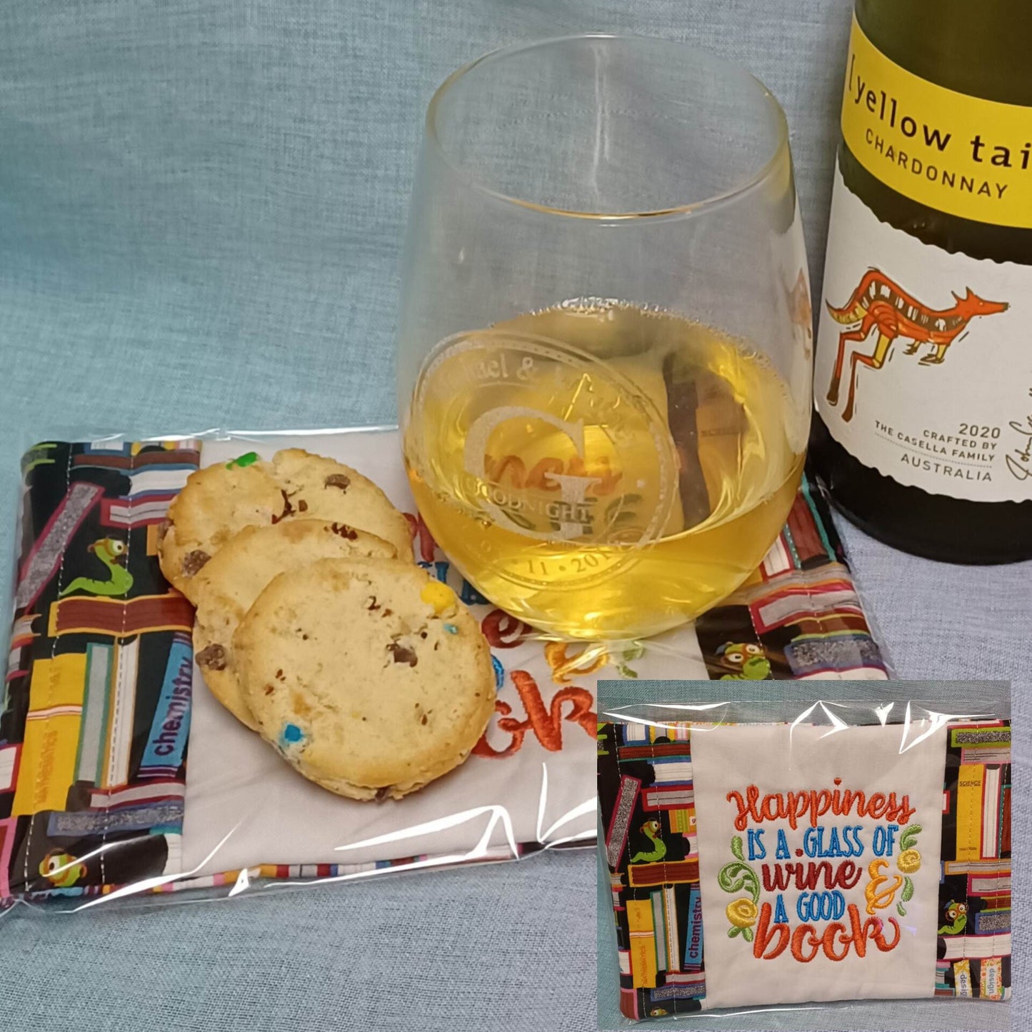 Happiness Is A Glass Of Wine And A Good Book Christmas Gift Teacher Appreciation Mug Rug