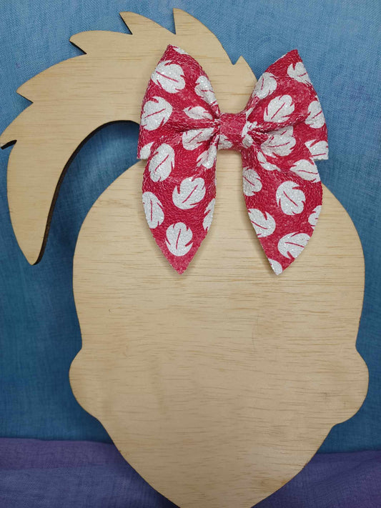 Hawaiian Girl With Alien Emlee Bow