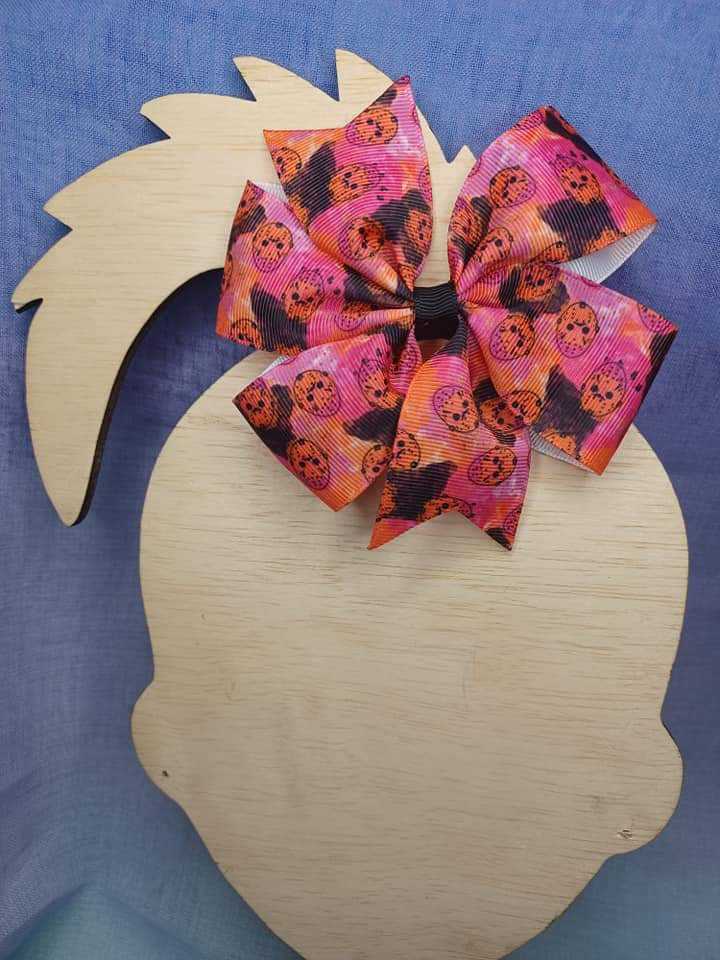 Horror Movie Halloween Micheal Jason Freddy Jigsaw Medium Pinwheel Bow