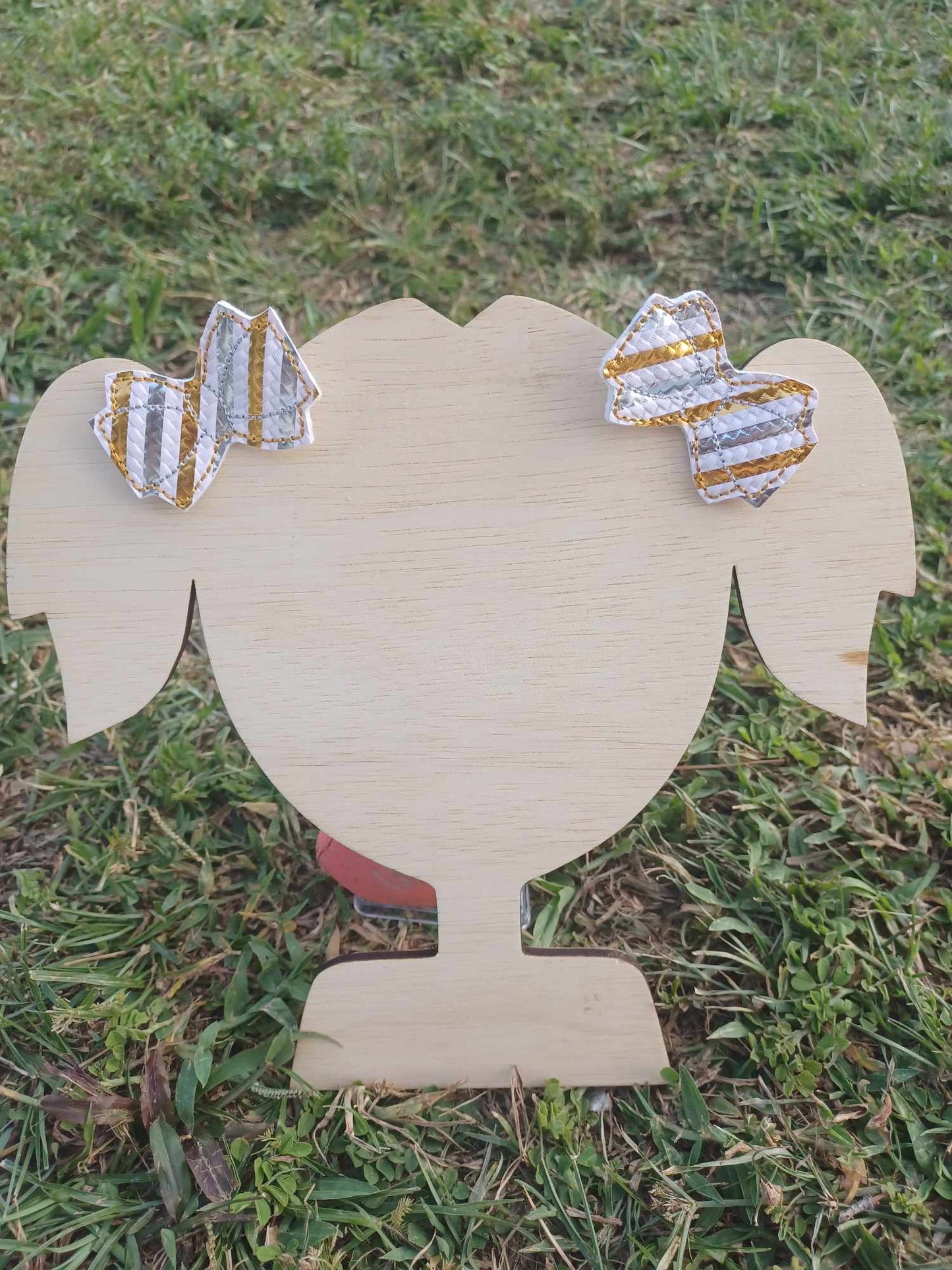 White Gold Silver Stripes Feltie Clip