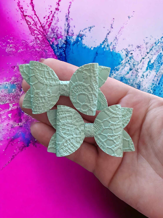 Solid Butterlace Faux Leather Piggy Set
