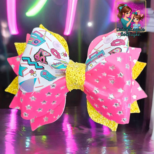 I Love the 90s Star Neon Twisted Daisy